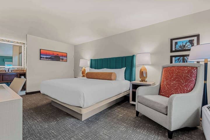 Room 5 of 44